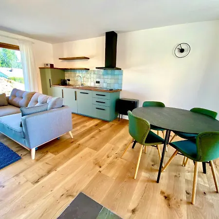 Poolhaus * إيهرينهاوزين