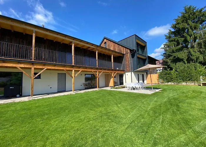 Poolhaus شقة إيهرينهاوزين